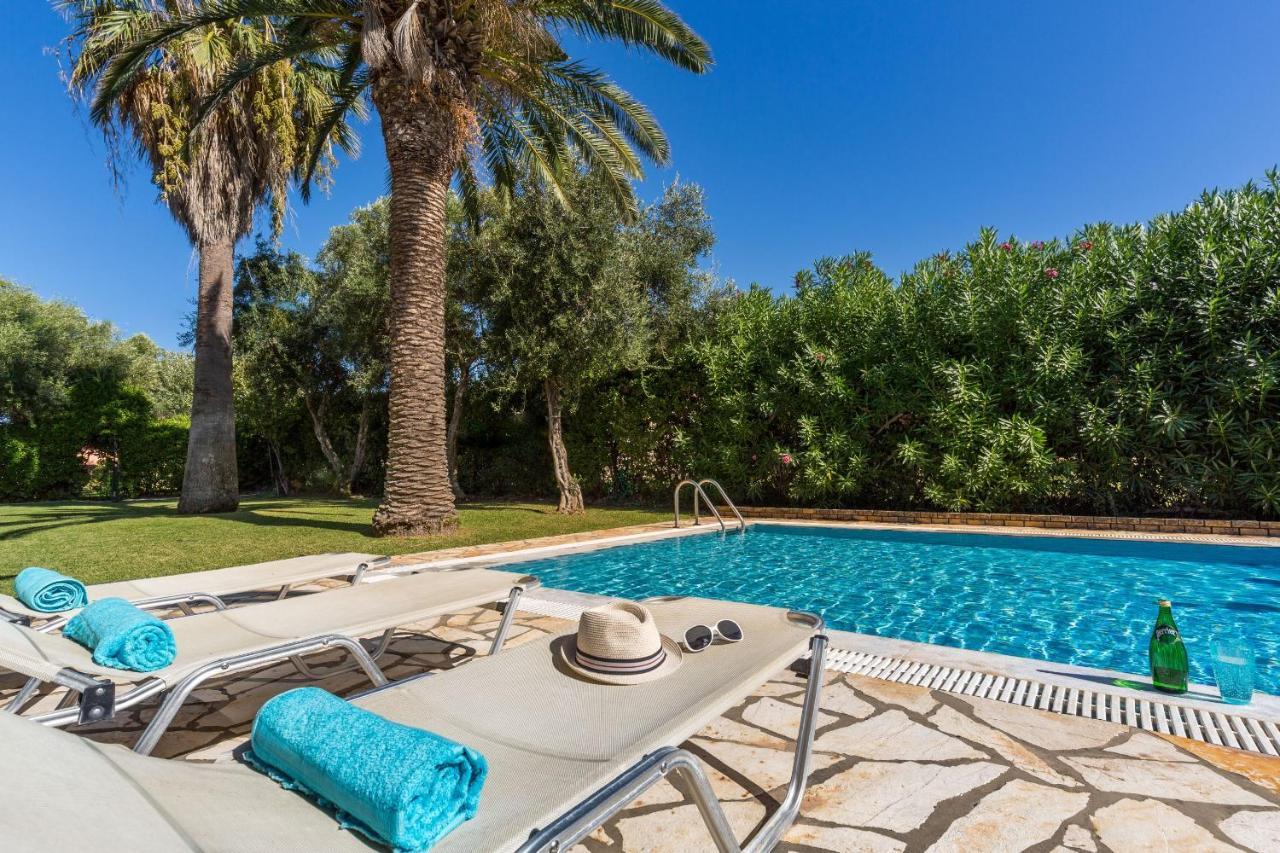 אצ'ארבי Villa Angelos מראה חיצוני תמונה